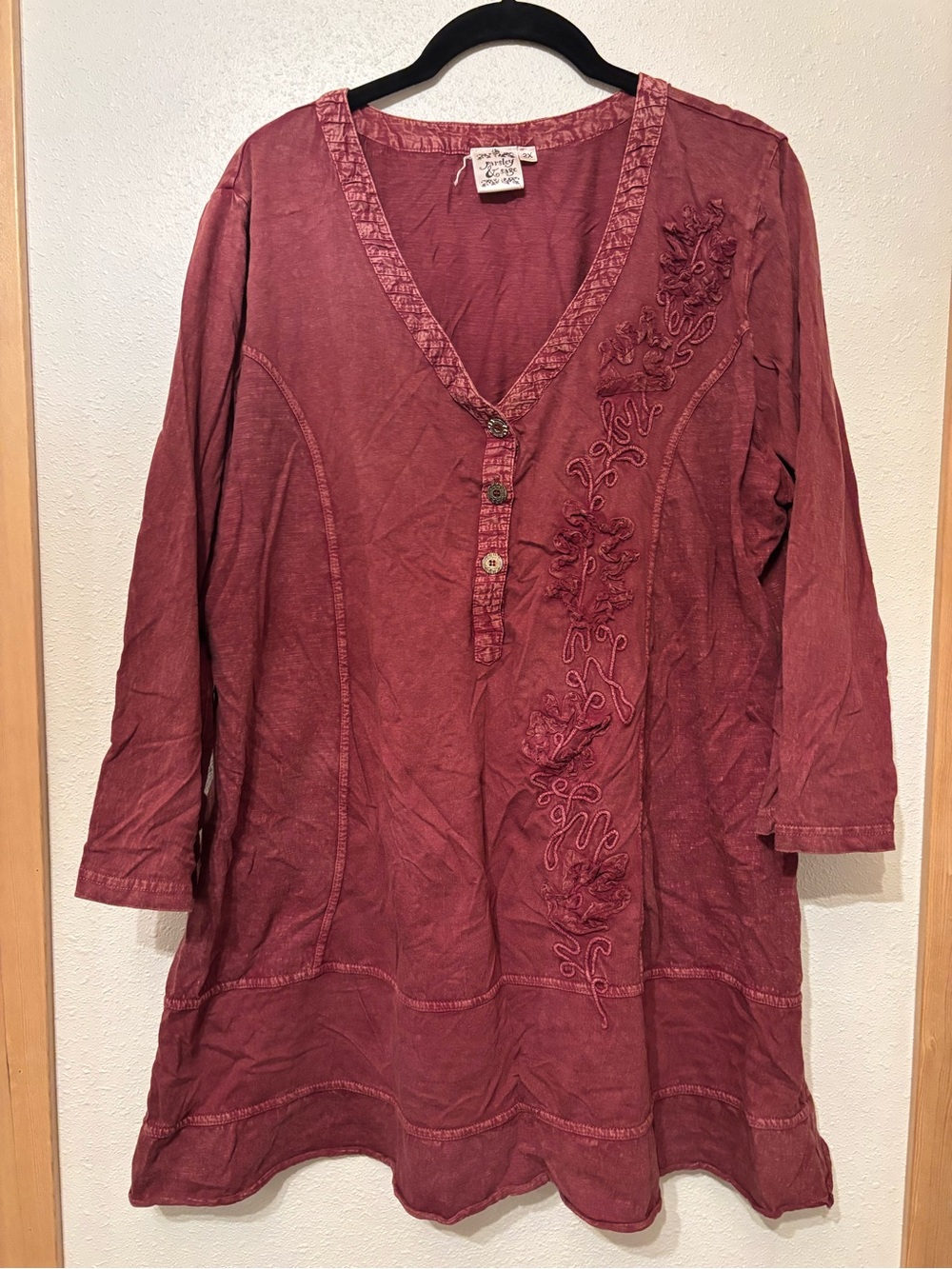 Parsley & Sage Mauve Embroidered V-Neck Tunic